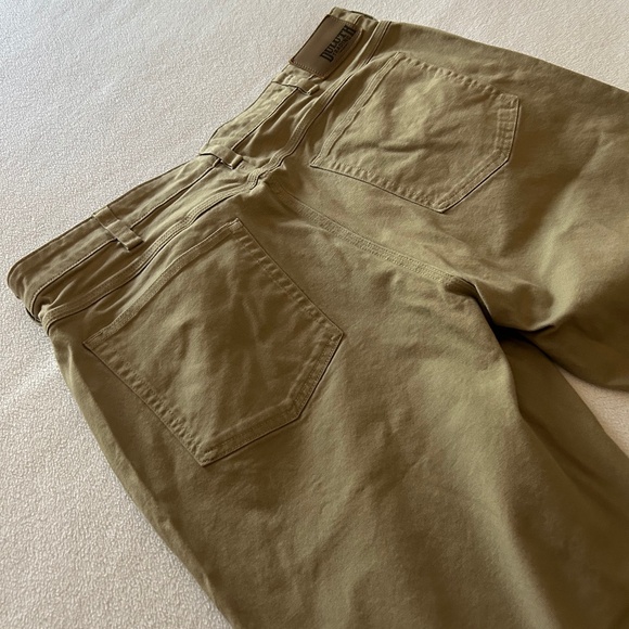 Duluth Trading Co Flex Fire Hose Standard Fit 5-Pocket, Size 40 x 30 - Picture 11 of 15